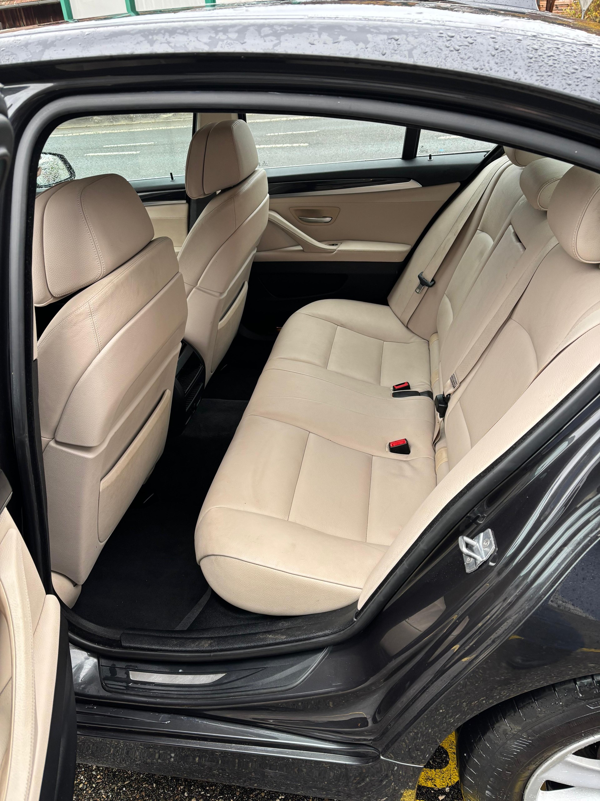 BMW 528i xDrive Steptronic-image-6