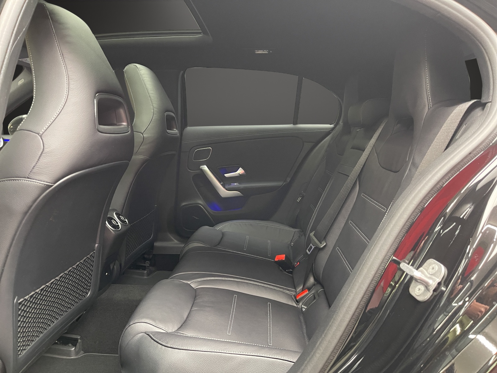 MERCEDES-BENZ A 35 AMG 4matic 8G-DCT-image-9