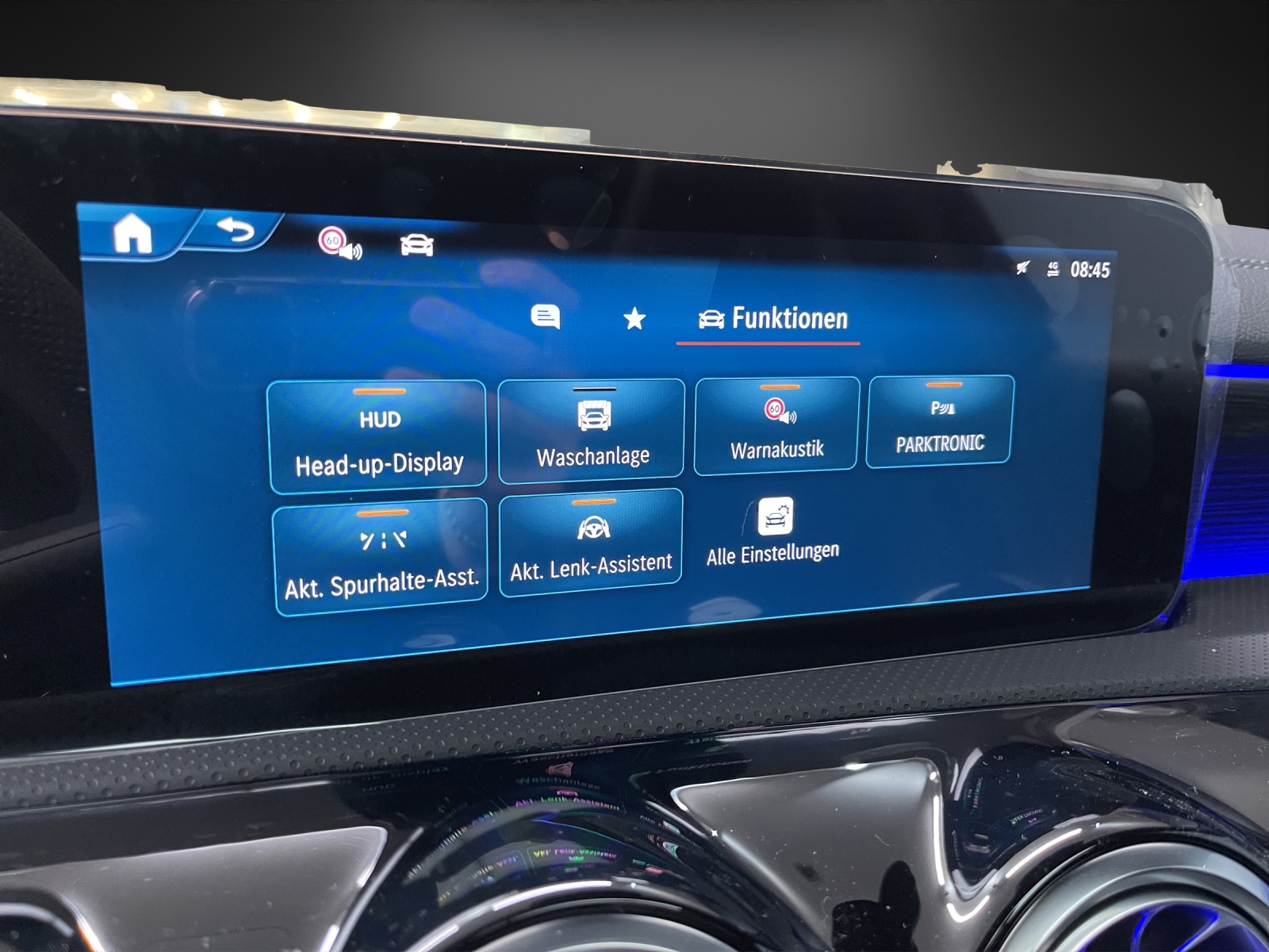 MERCEDES-BENZ A 35 AMG 4matic 8G-DCT-image-12