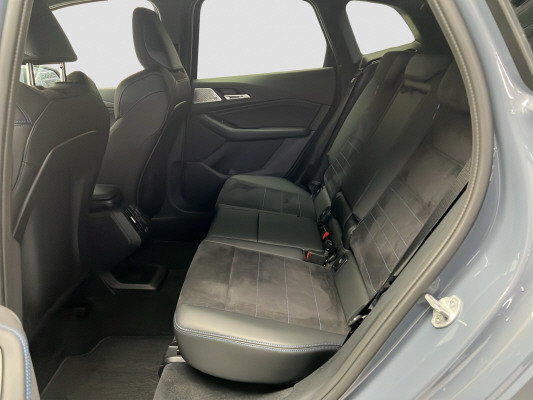 BMW 223i Act. T. xDr. M Sport-image-9
