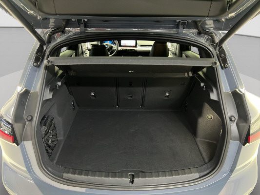 BMW 223i Act. T. xDr. M Sport-image-13