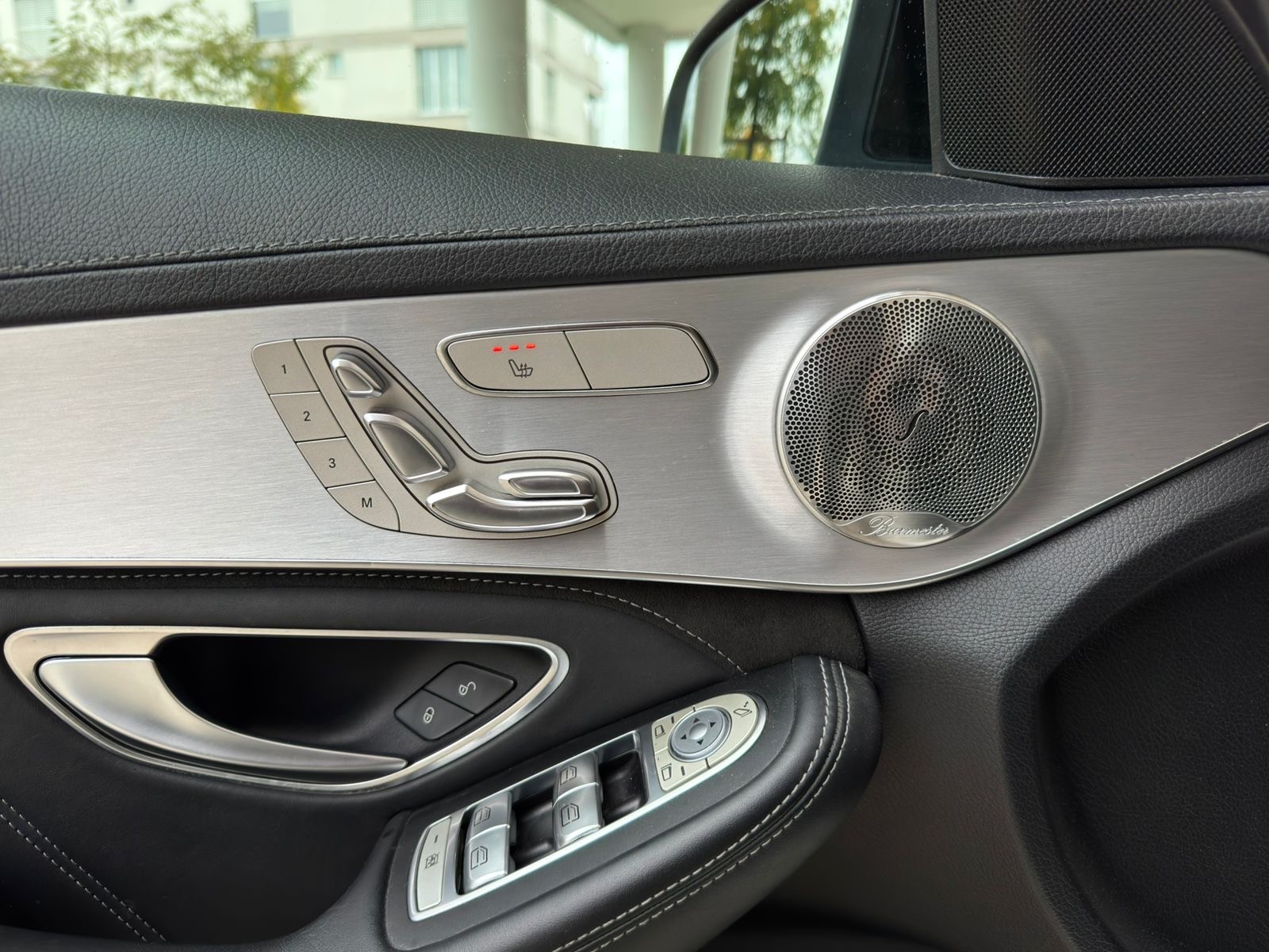 MERCEDES-BENZ C 63 AMG-image-14