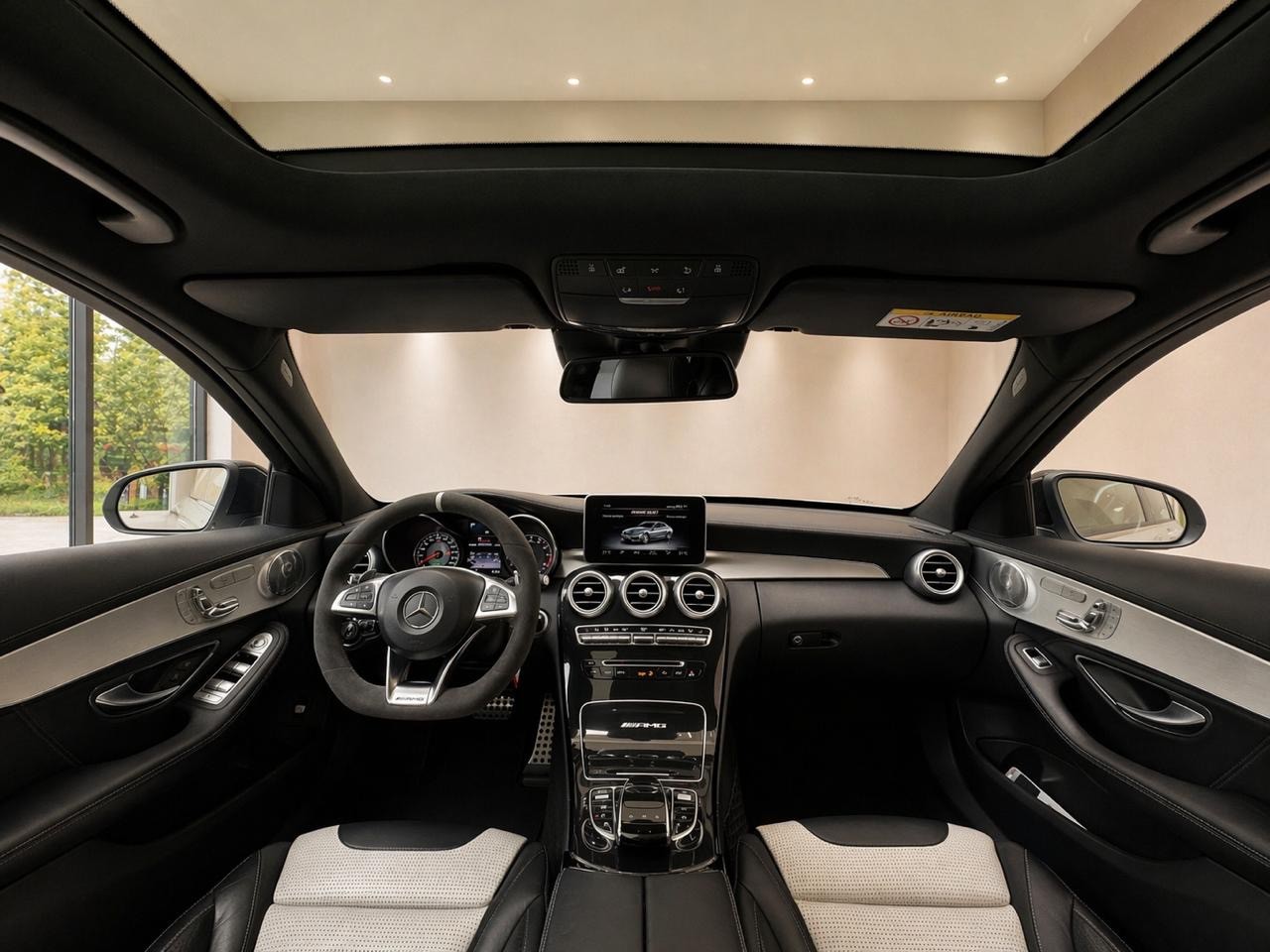MERCEDES-BENZ C 63 AMG-image-8