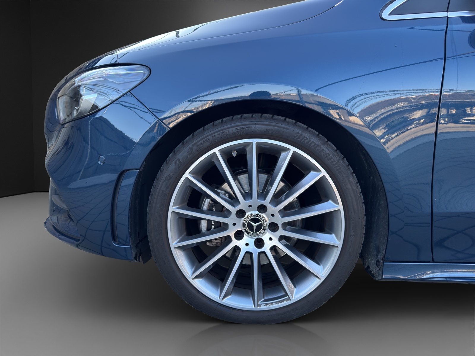 MERCEDES-BENZ B 200 4M AMG Line-image-7