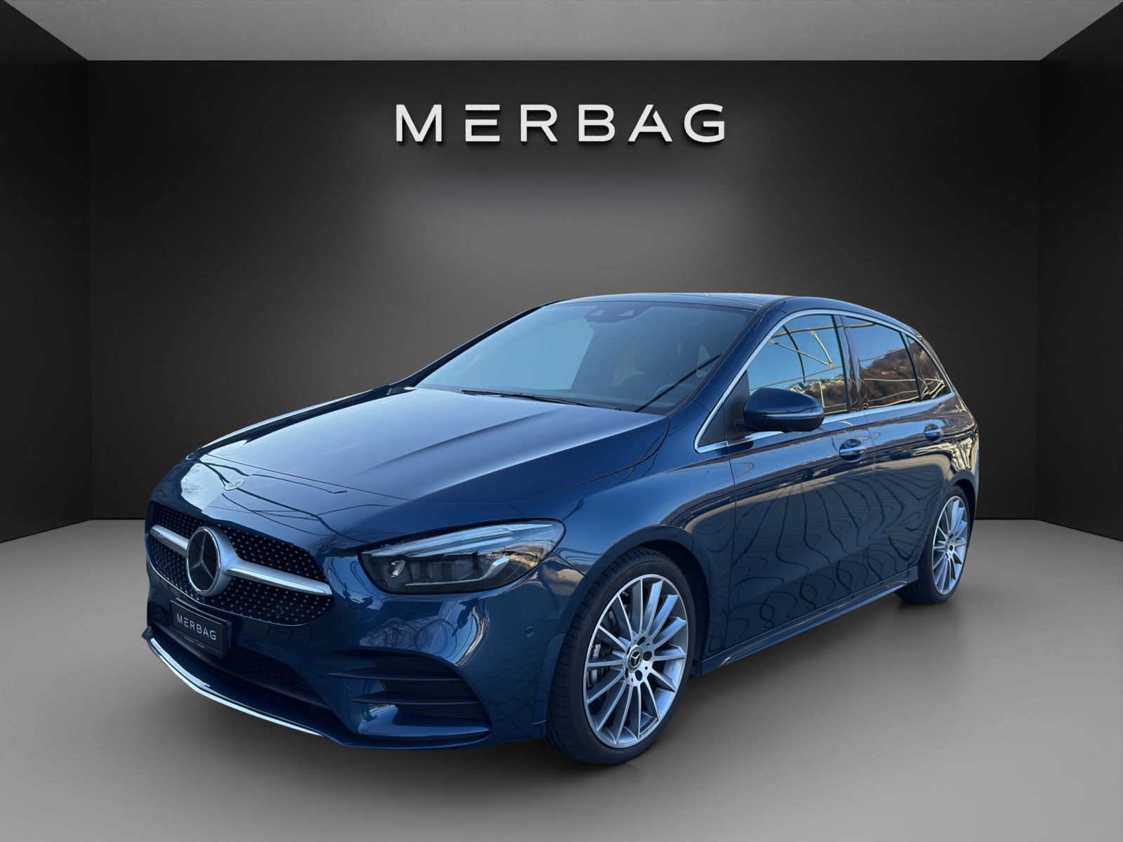 MERCEDES-BENZ B 200 4M AMG Line-image-0
