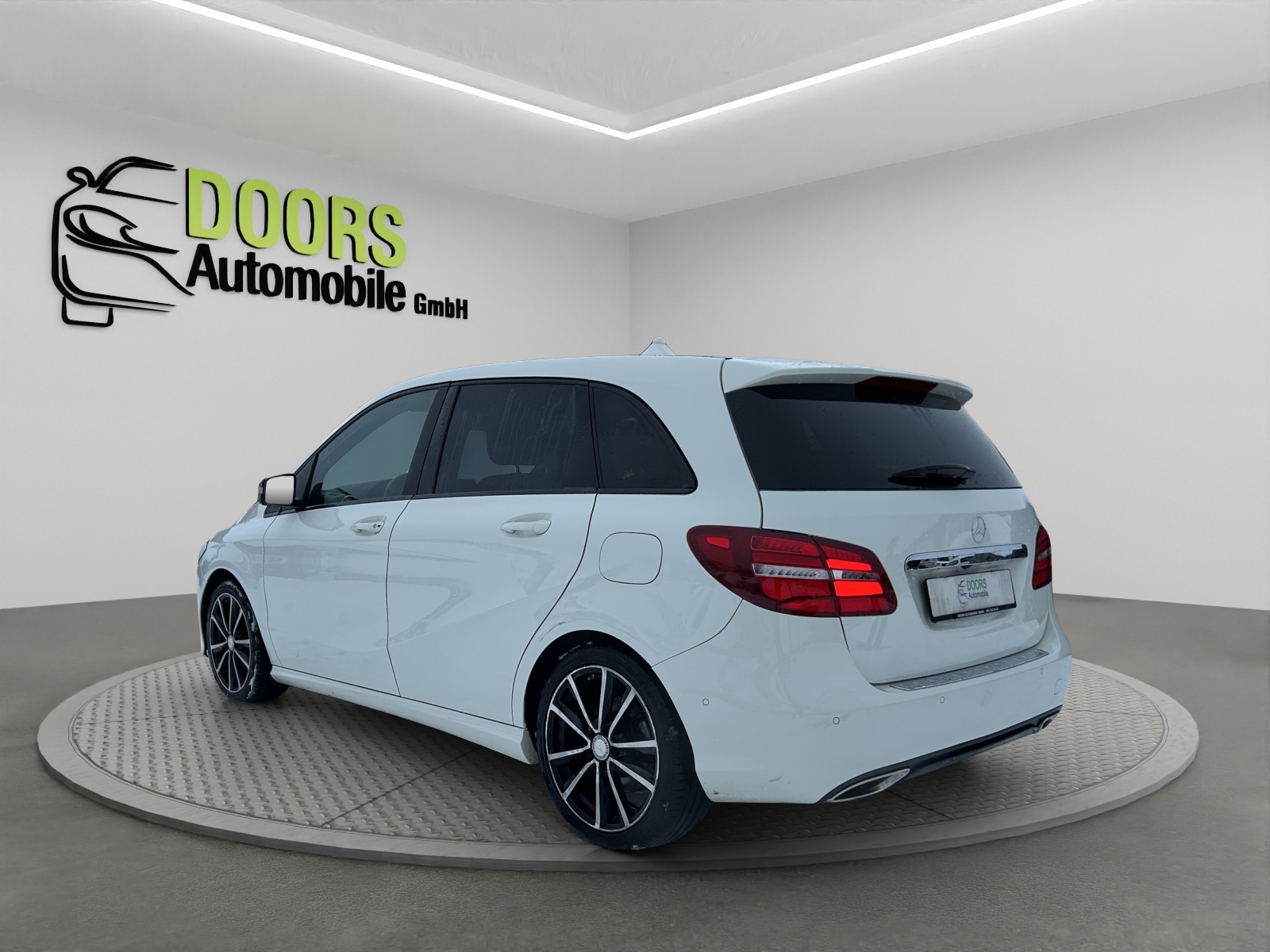 MERCEDES-BENZ B 220 CDI Swiss Star Edition AMG Line 4Matic-image-4