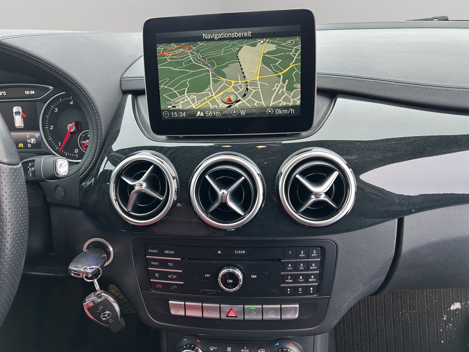 MERCEDES-BENZ B 220 CDI Swiss Star Edition AMG Line 4Matic-image-11