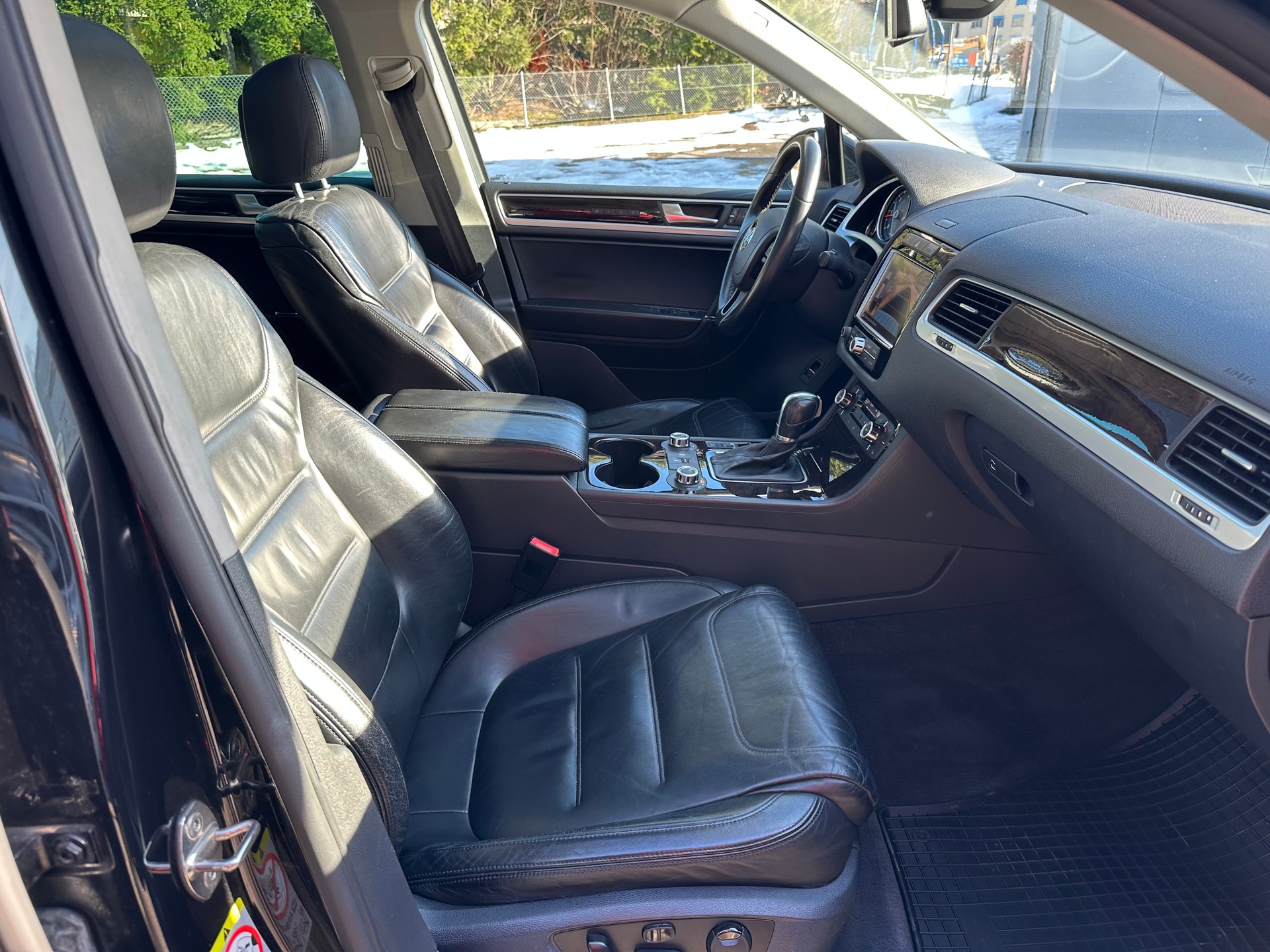 VW Touareg 4.2 V8 TDI Tiptronic-image-14