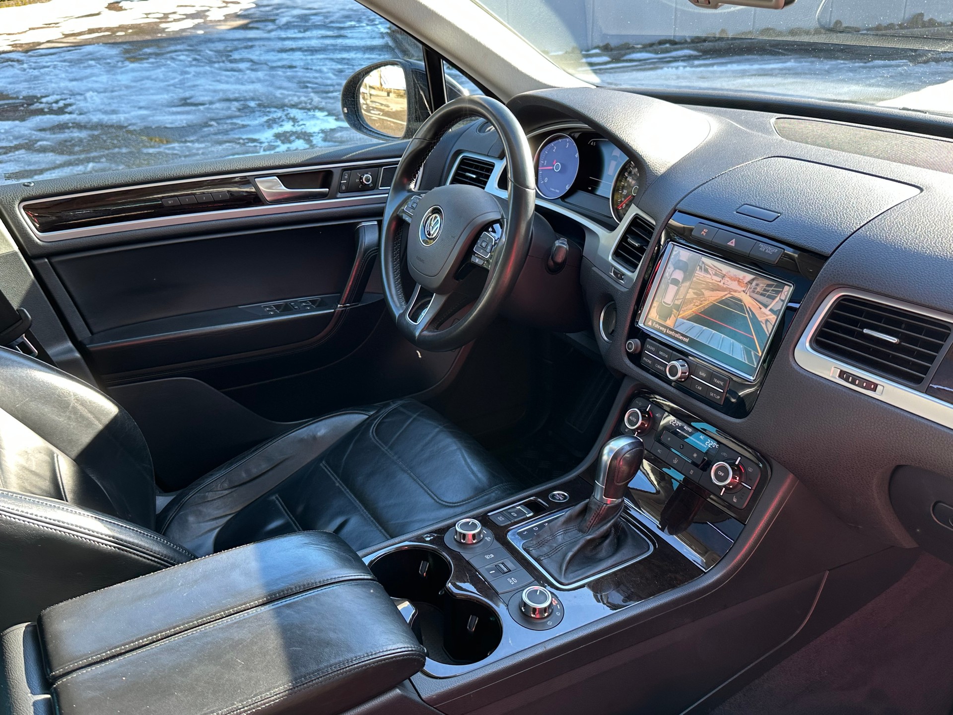 VW Touareg 4.2 V8 TDI Tiptronic-image-10