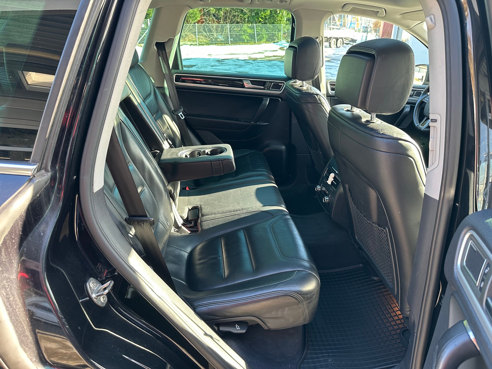VW Touareg 4.2 V8 TDI Tiptronic-image-15