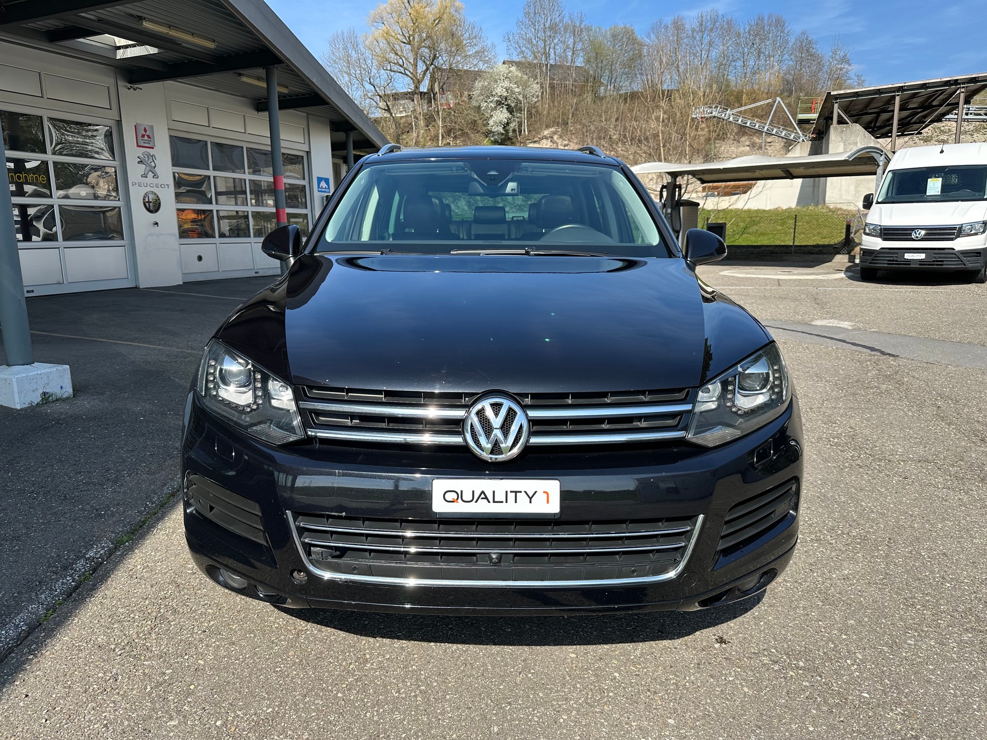 VW Touareg 4.2 V8 TDI Tiptronic-showroom-element-1