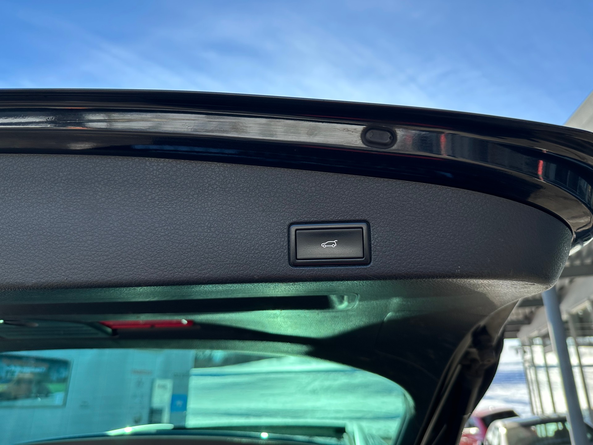 VW Touareg 4.2 V8 TDI Tiptronic-image-17