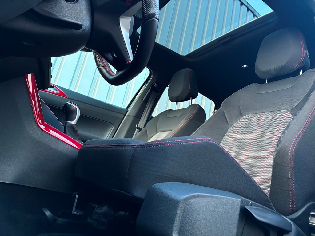 VW Polo 2.0 TSI GTI DSG-image-11