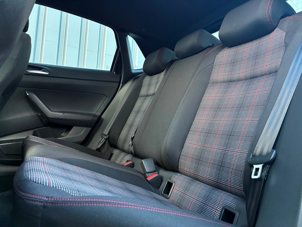VW Polo 2.0 TSI GTI DSG-image-12