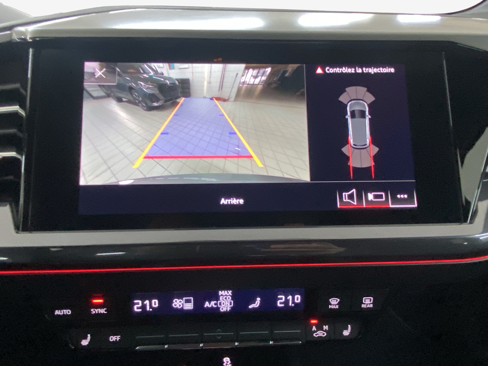 AUDI Q4 e-tron 50 quattro-image-14