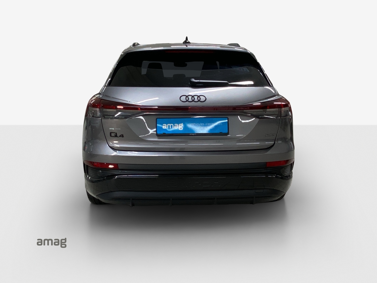 AUDI Q4 e-tron 50 quattro-image-4