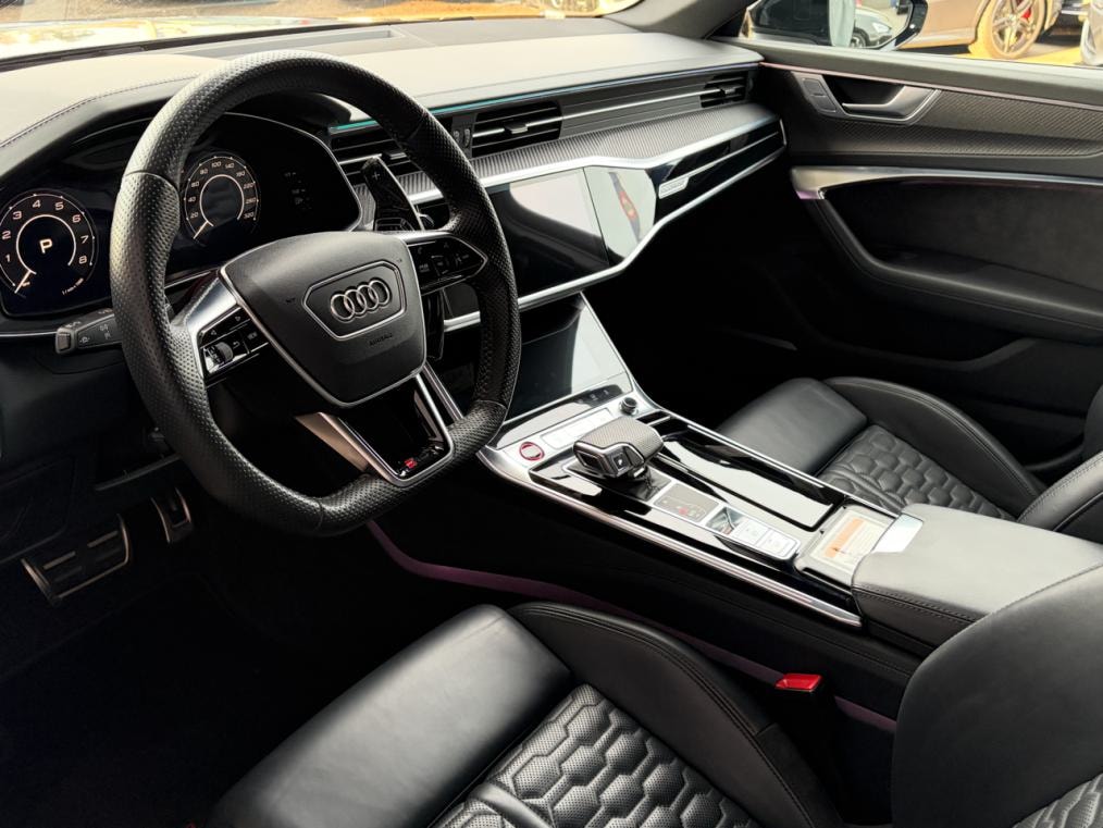 AUDI RS6 Avant 4.0 TFSI V8 quattro-image-4
