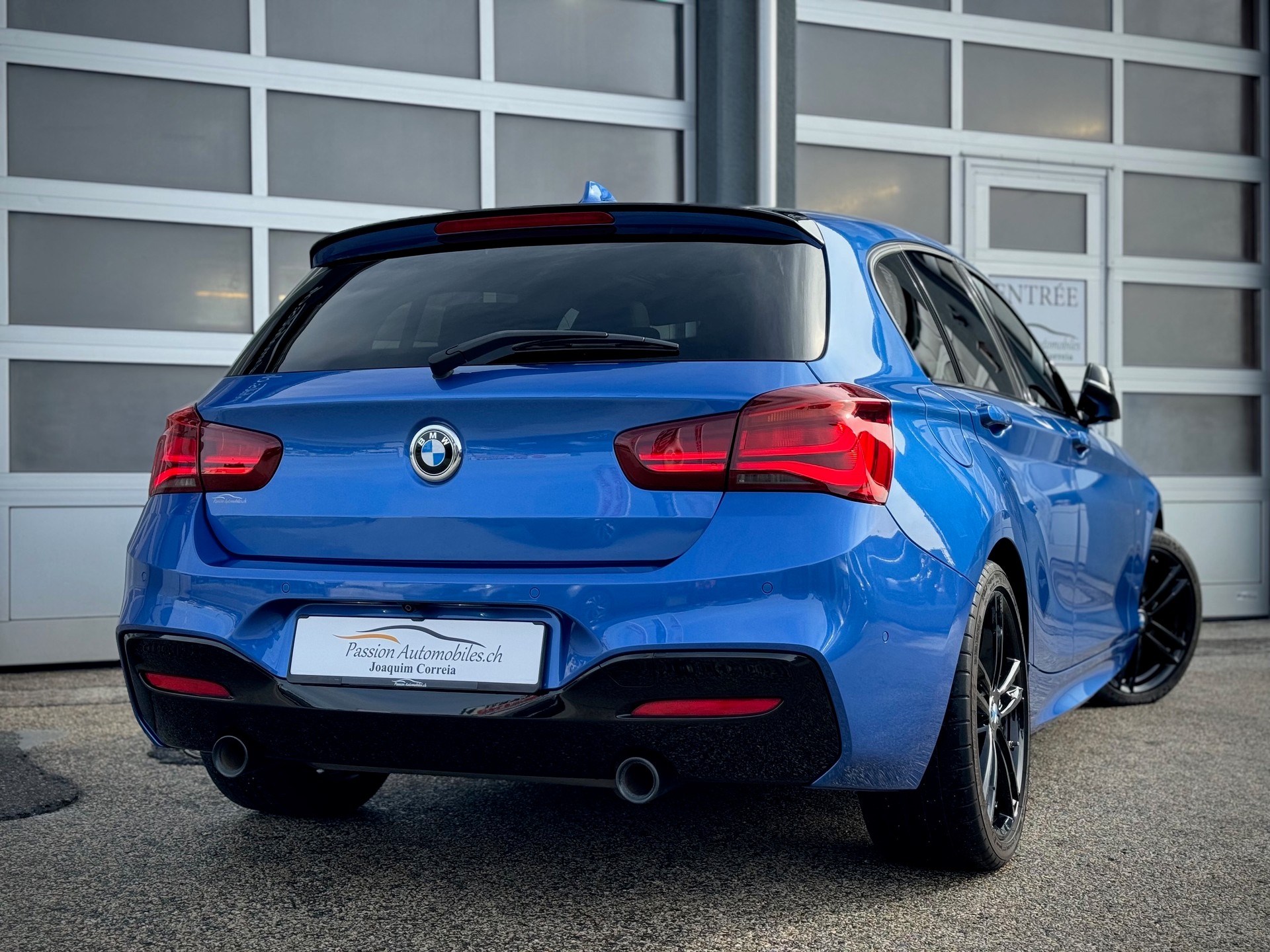 BMW M140i xDrive Steptronic - Véhicule Suisse (CH)-image-1