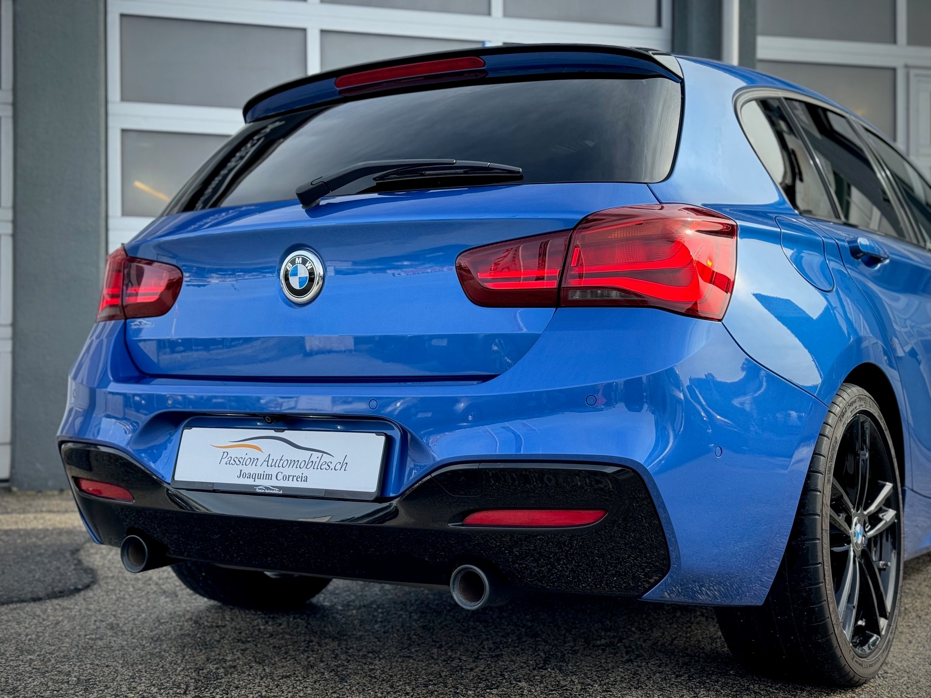 BMW M140i xDrive Steptronic - Véhicule Suisse (CH)-image-3
