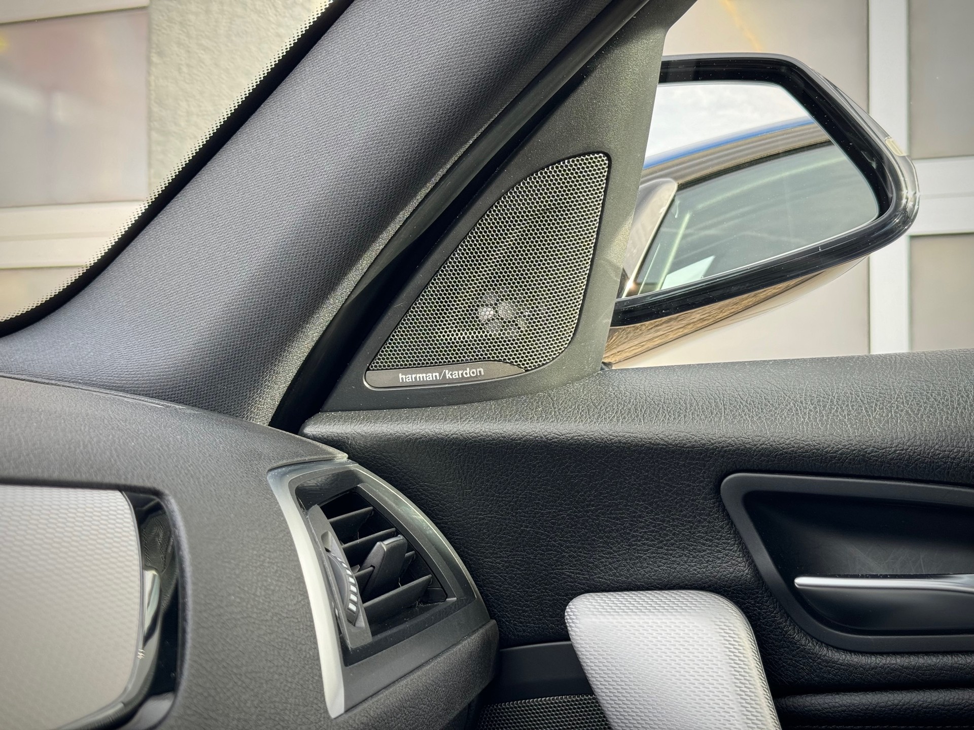 BMW M140i xDrive Steptronic - Véhicule Suisse (CH)-image-13