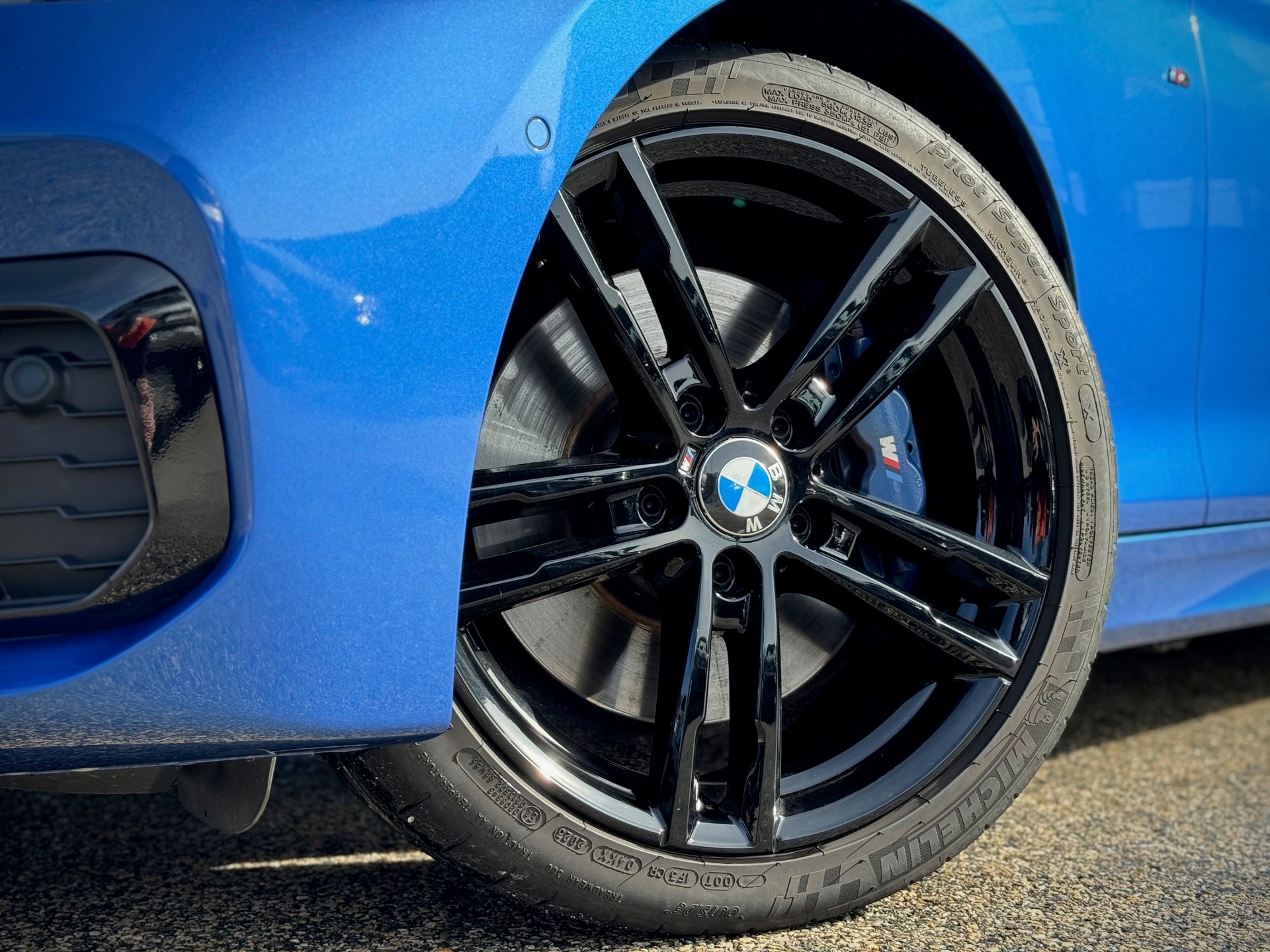 BMW M140i xDrive Steptronic - Véhicule Suisse (CH)-image-4