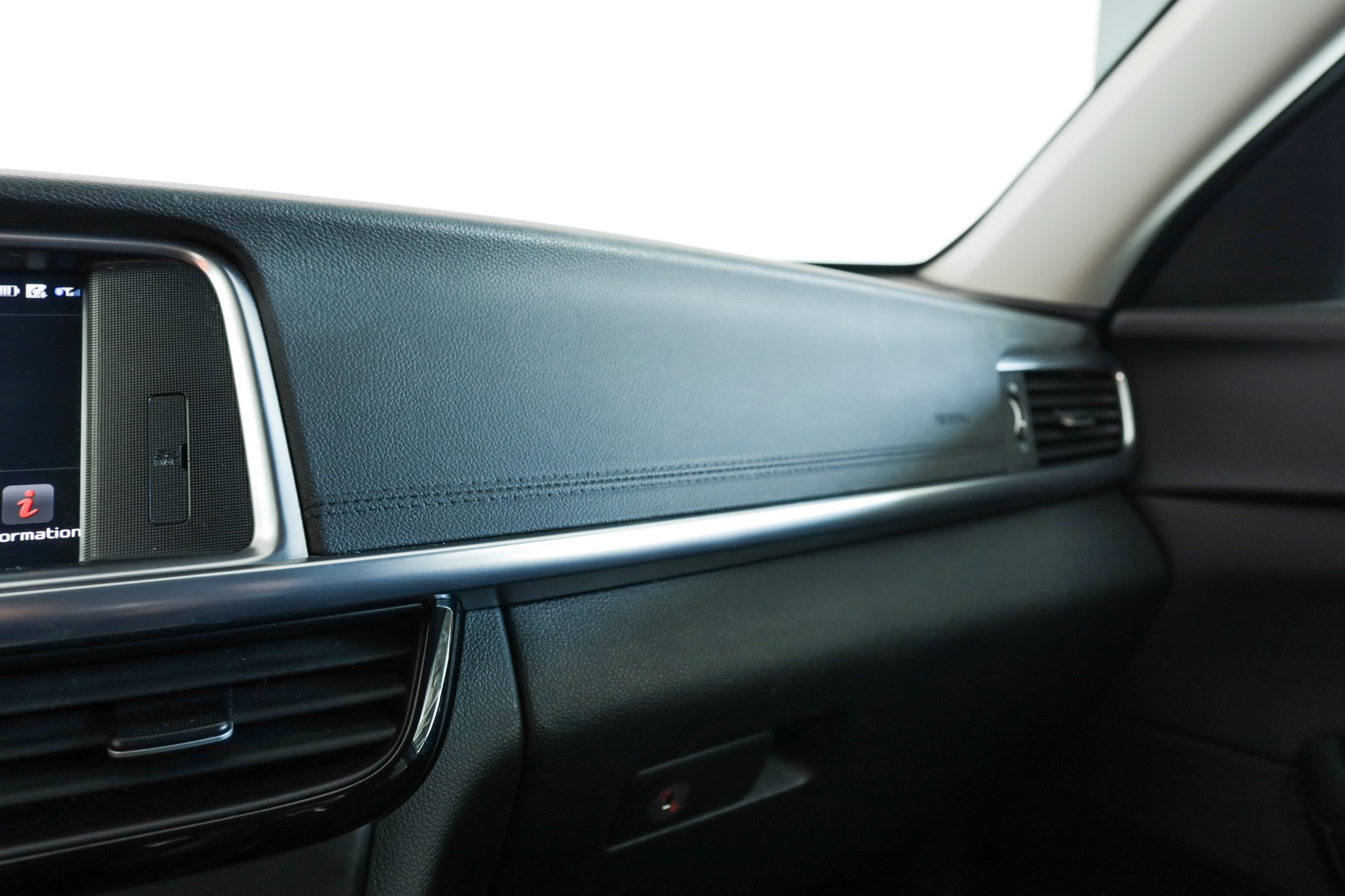 KIA Optima SW 2.0 T-GDI Plug-in Hybrid Automat-image-19