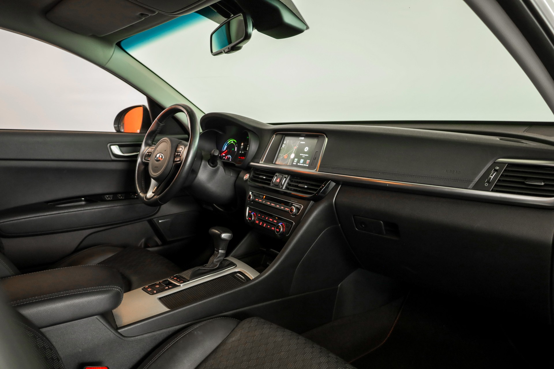 KIA Optima SW 2.0 T-GDI Plug-in Hybrid Automat-image-6