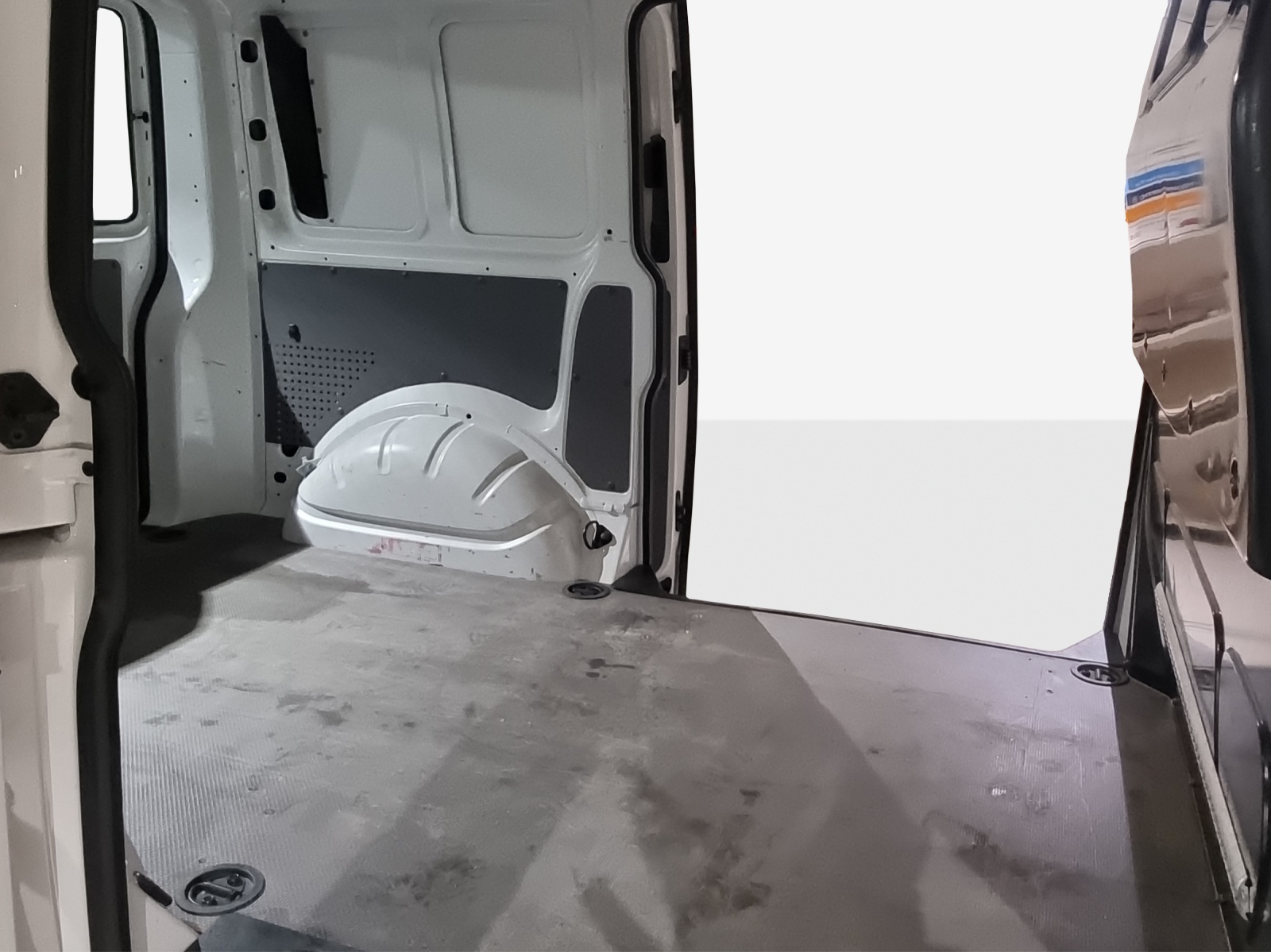 VW T6.1 2.0 TDI-image-14