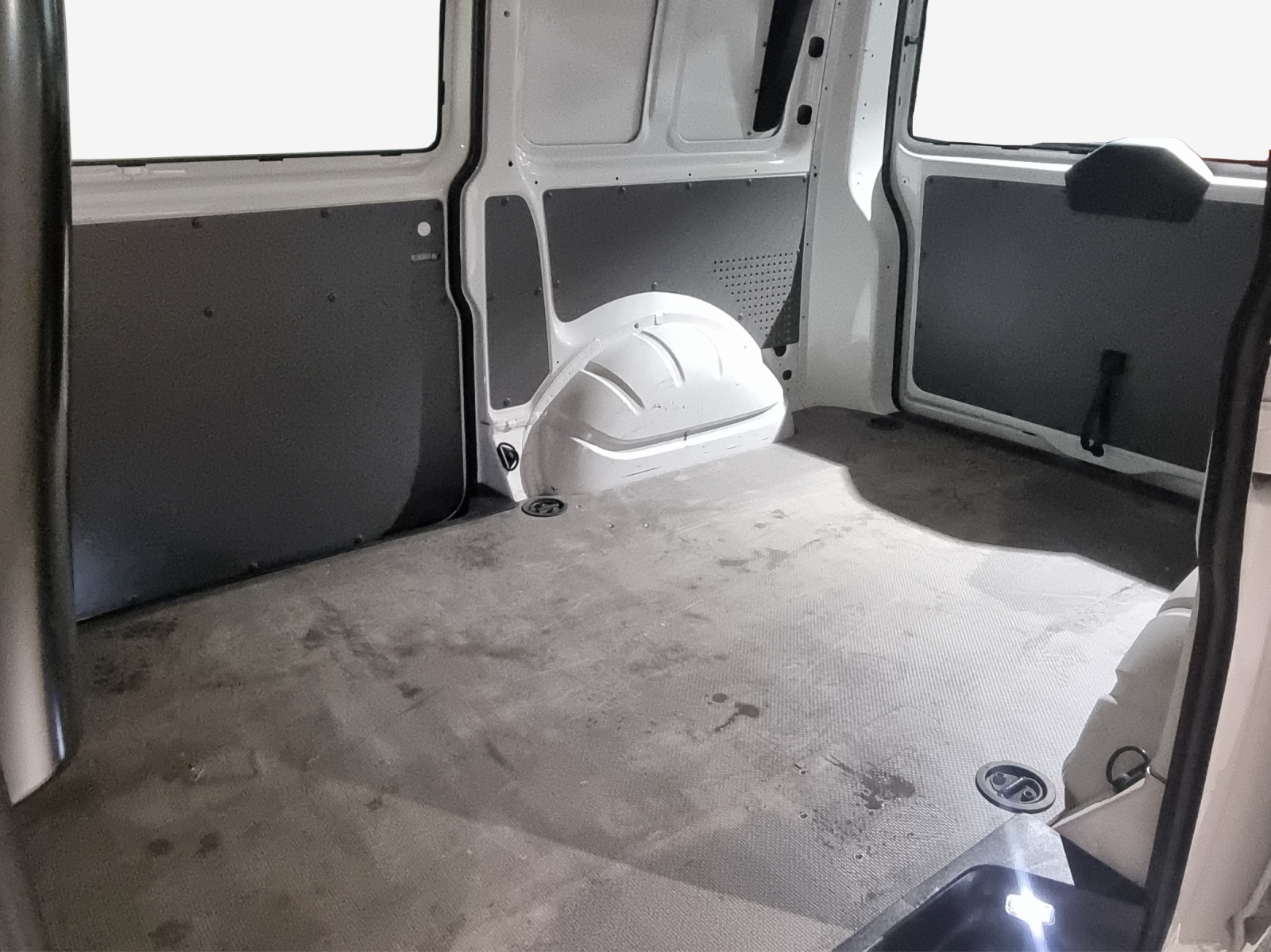 VW T6.1 2.0 TDI-image-11