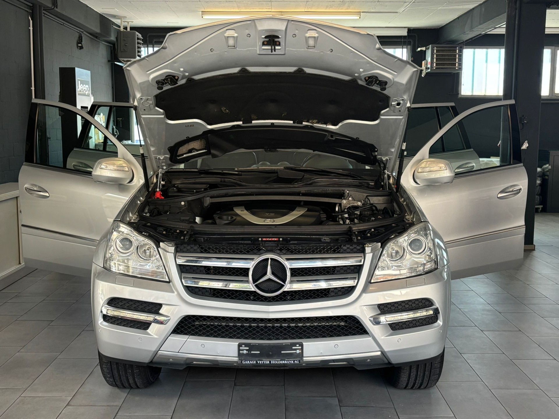 MERCEDES-BENZ GL 450 4Matic 7G-Tronic-image-4