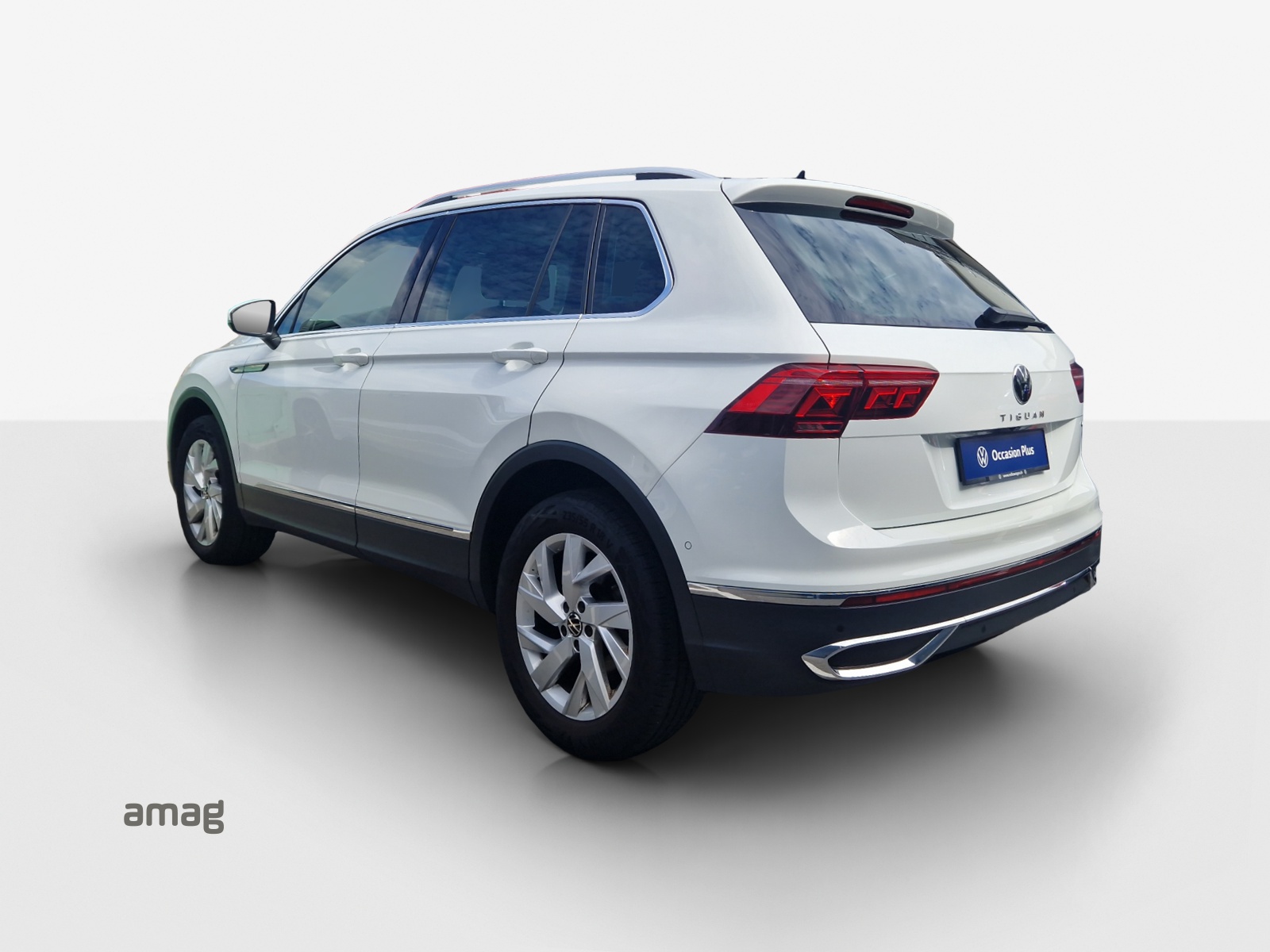 VW Tiguan 2.0 TDI SCR Elegance 4Motion DSG-image-2