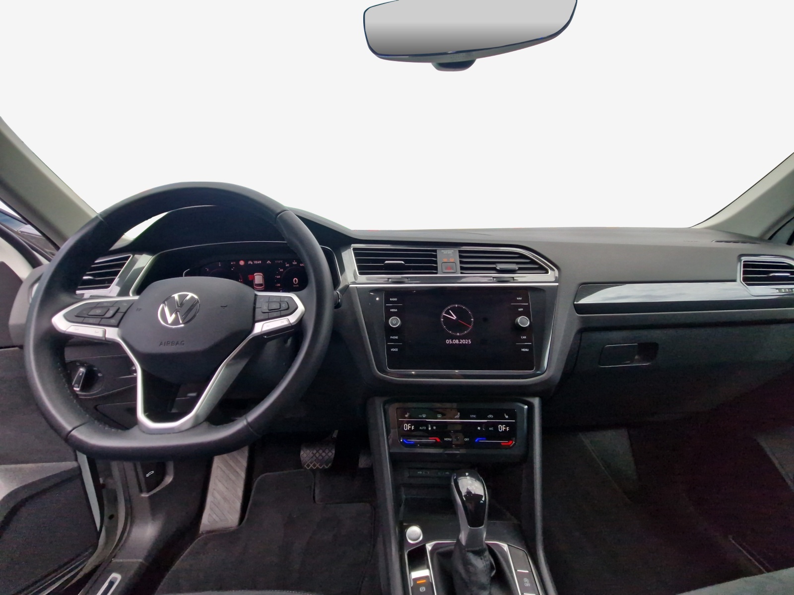 VW Tiguan 2.0 TDI SCR Elegance 4Motion DSG-image-8