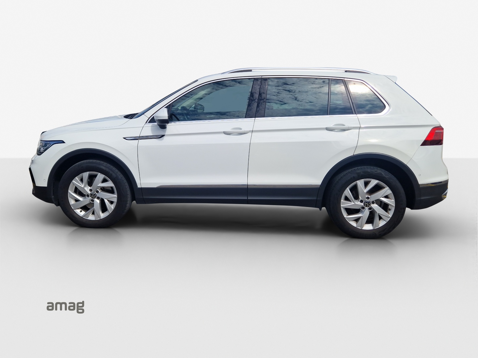 VW Tiguan 2.0 TDI SCR Elegance 4Motion DSG-image-1