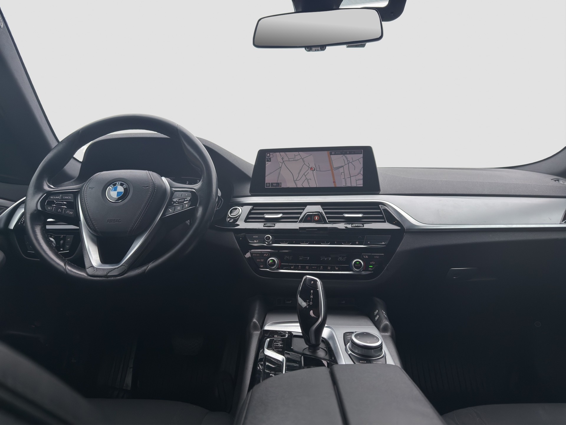 BMW 530d xDrive 48V Touring Steptronic ** CH Auto ** 1. Hand ** Neues Modell **-image-9