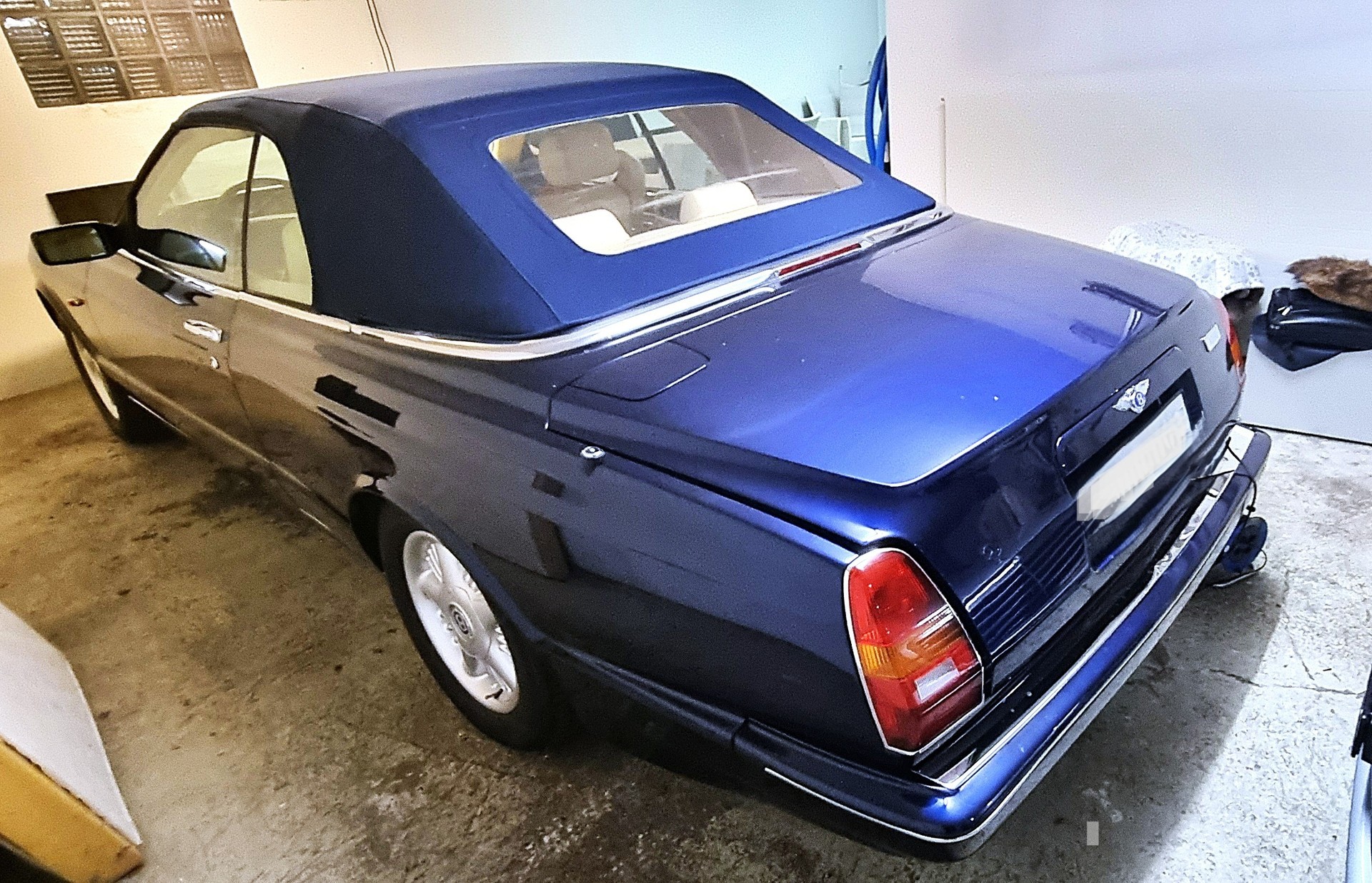 BENTLEY Azure-image-1
