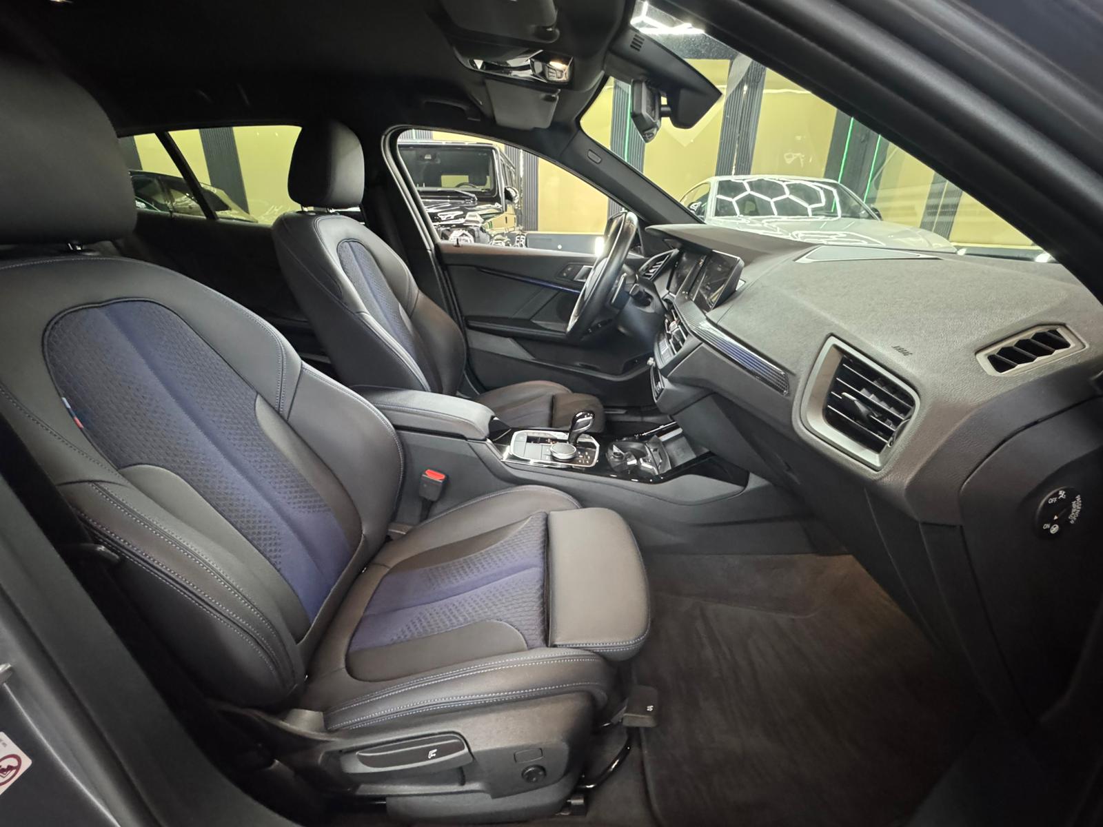 BMW 118d Steptronic M Sport-image-11