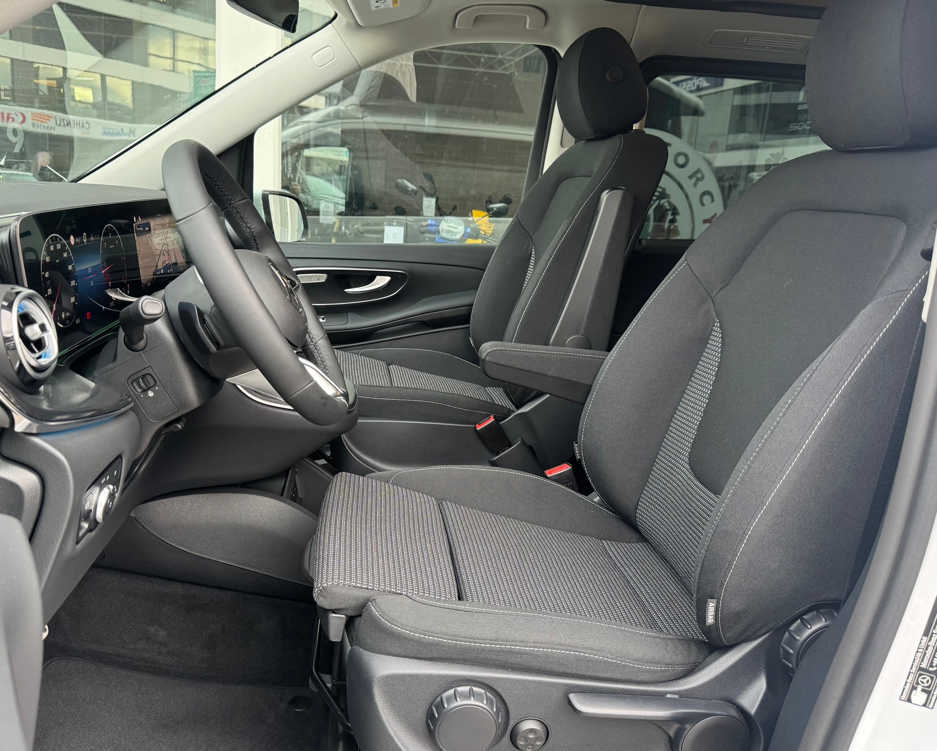 MERCEDES-BENZ "Marco Polo" Pössl Campstar V250 d lang 4matic-image-9