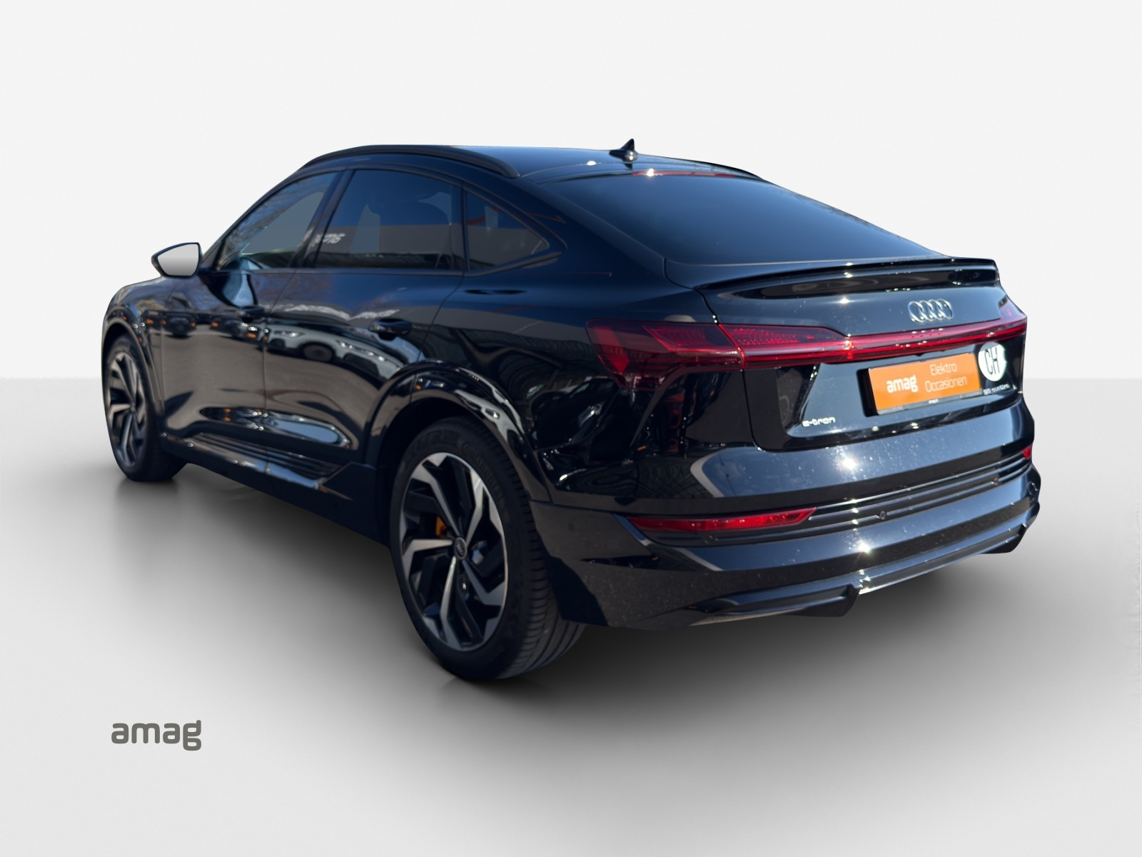 AUDI e-tron 55 S Line Black Edition quattro-image-2