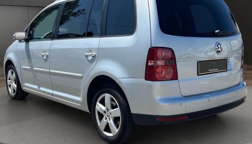 VW Touran 2.0 TDI Trendline-image-3
