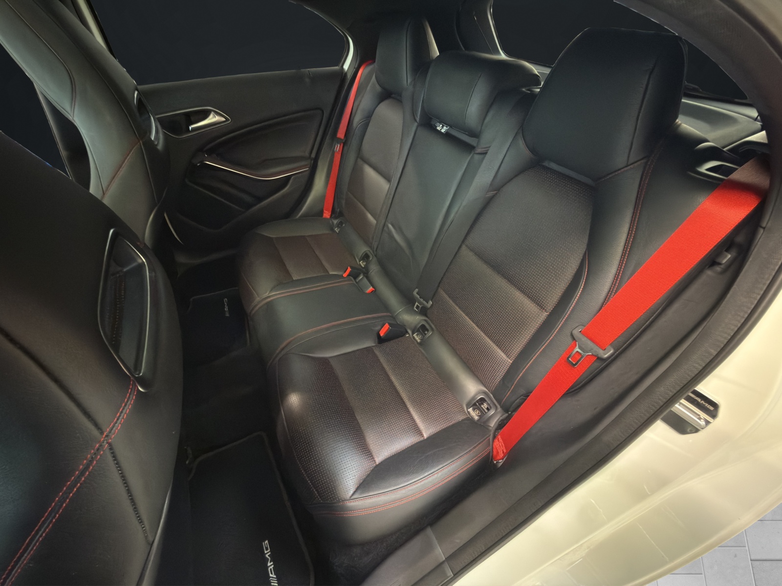 MERCEDES-BENZ A 45 AMG 4Matic Speedshift 7G-DCT Edition 1-image-14