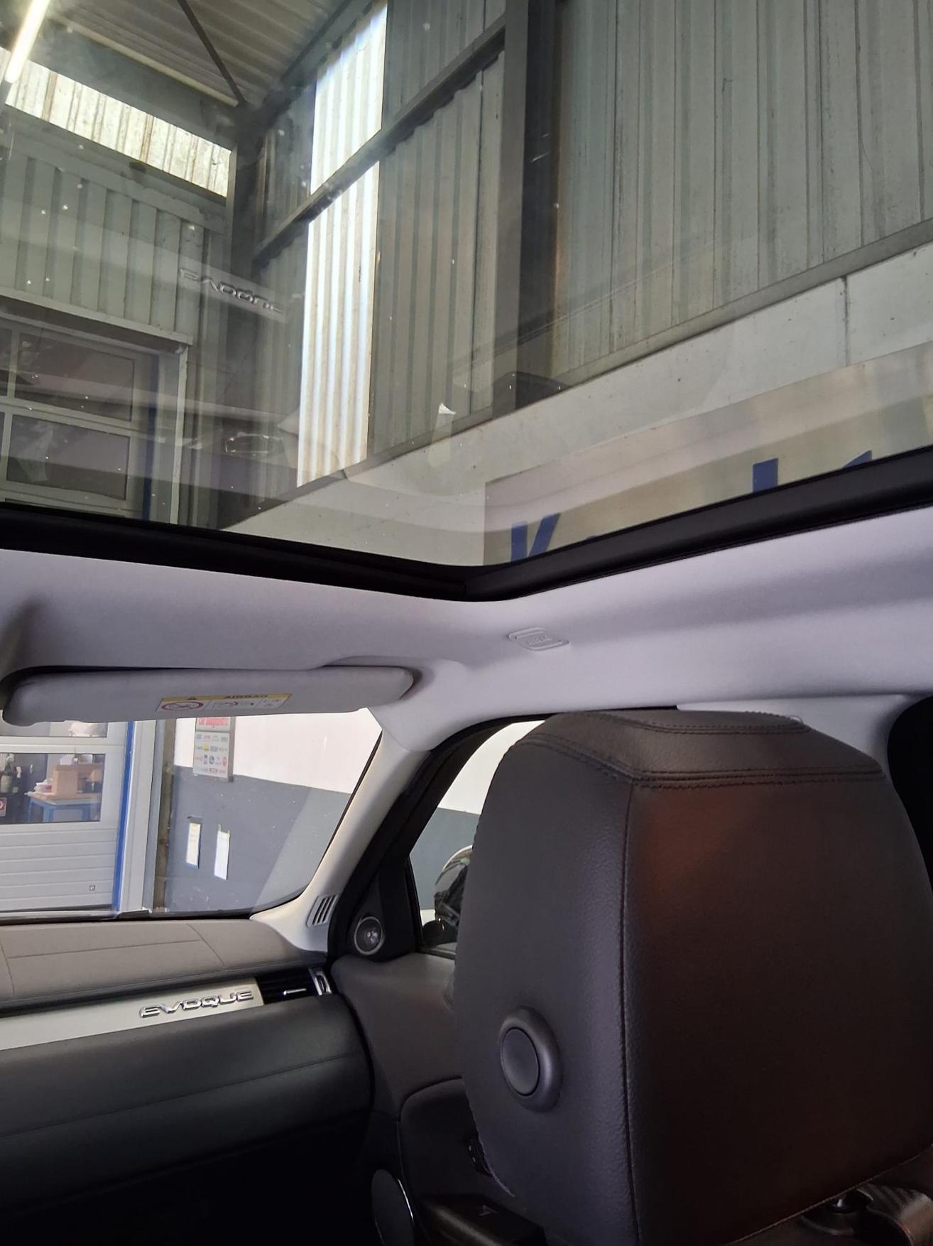 LAND ROVER Range Rover Evoque 2.0 Si4 SE-image-13