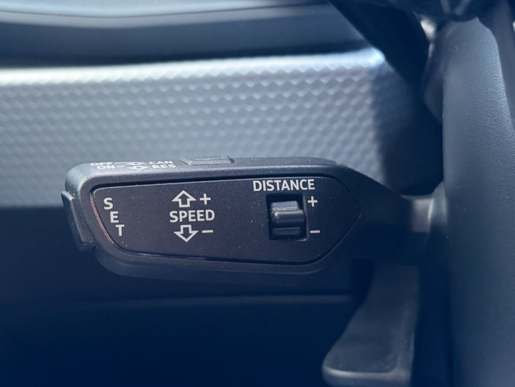 AUDI A1 Sportback 35 TFSI S Line S-tronic-image-4