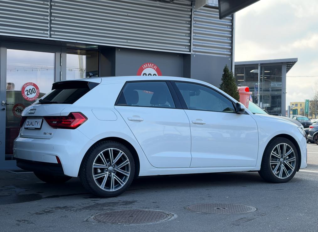 AUDI A1 Sportback 35 TFSI S Line S-tronic-image-2