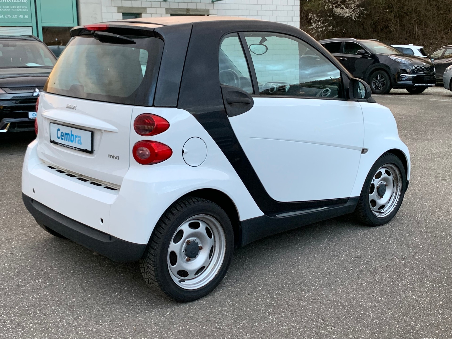 SMART fortwo black & white limited mhd softouch-showroom-element-3