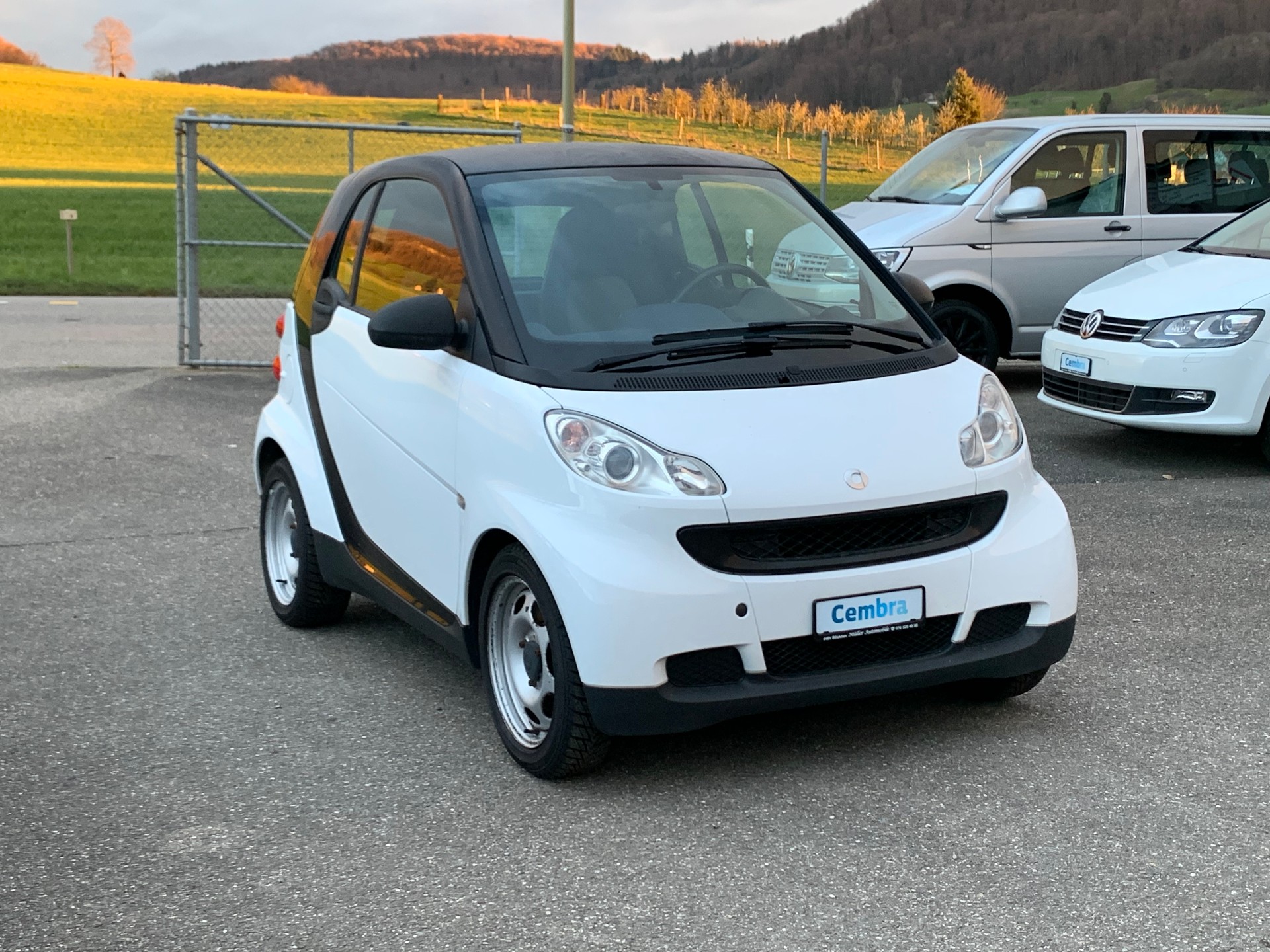SMART fortwo black & white limited mhd softouch-showroom-element-1
