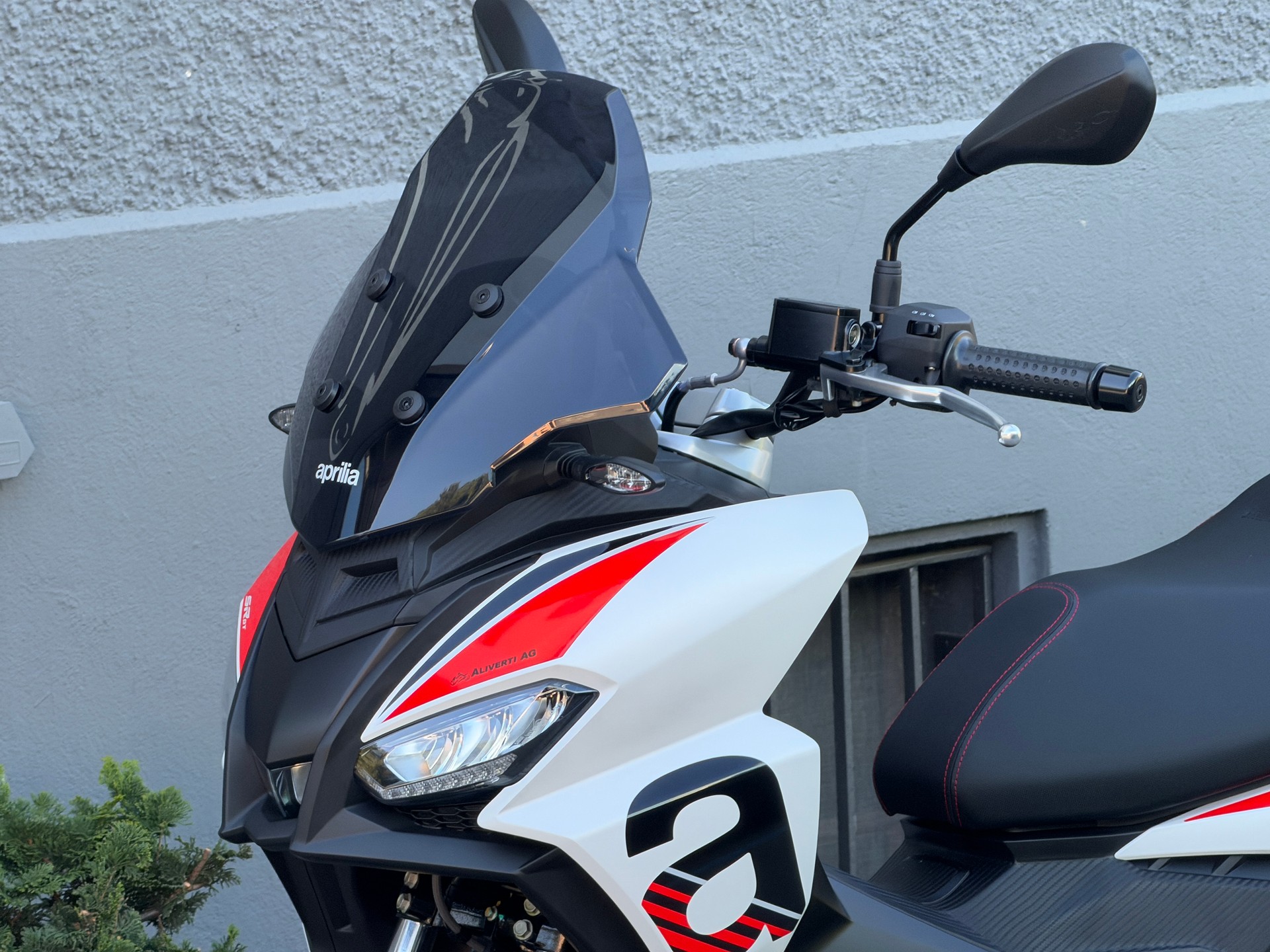 APRILIA SR 125 GT Sport ABS E5+-showroom-element-2