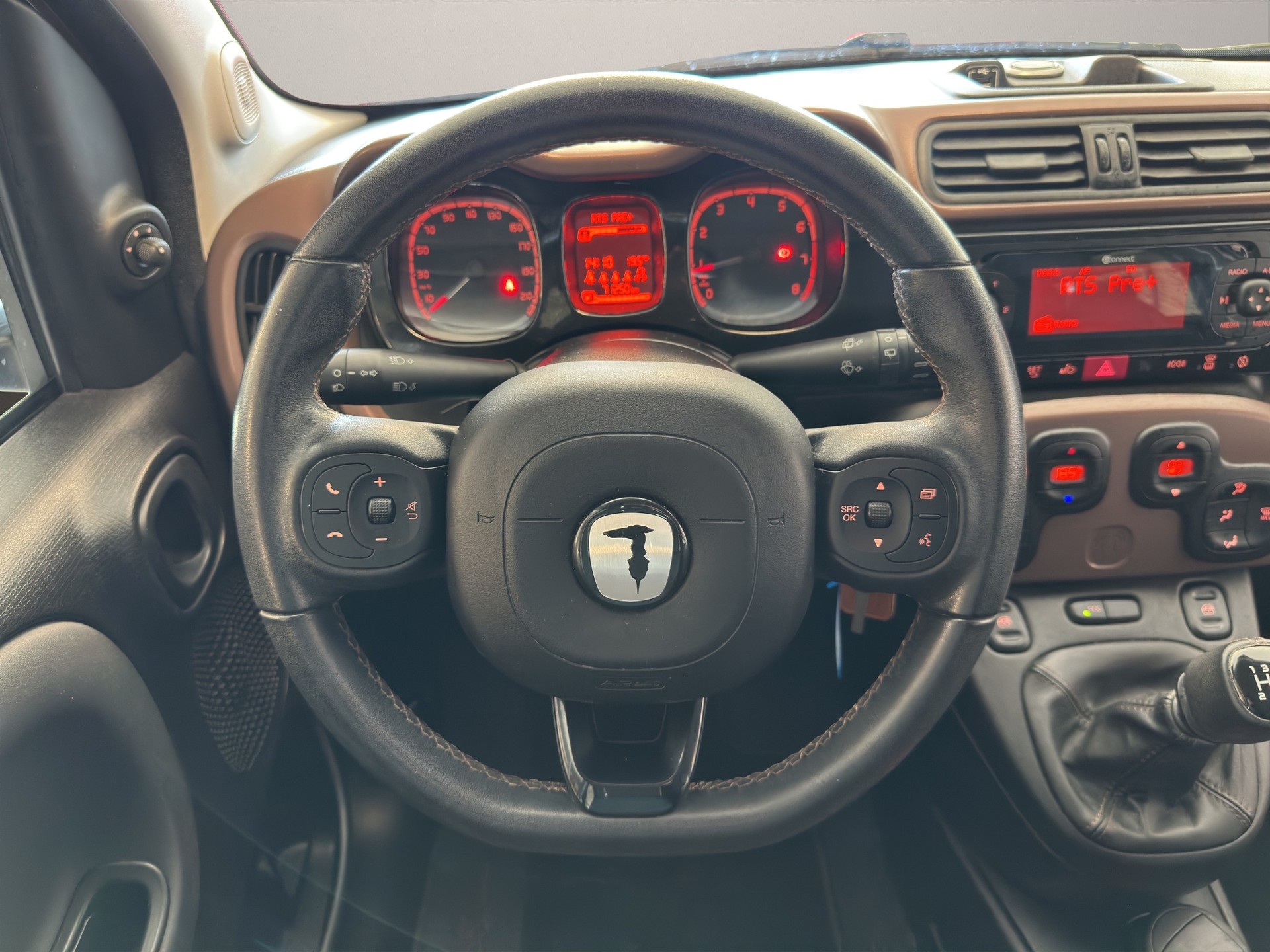 FIAT Panda 0.9 Twinair Turbo Trussardi 4x4-image-12