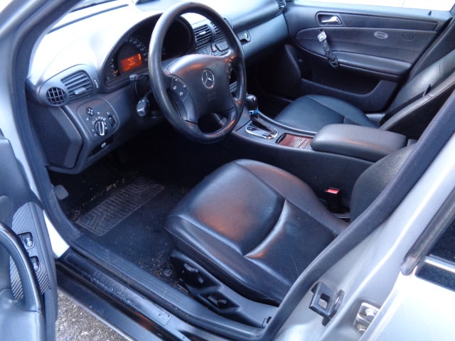 MERCEDES-BENZ C 240 Elégance 4Matic Automatic-image-8