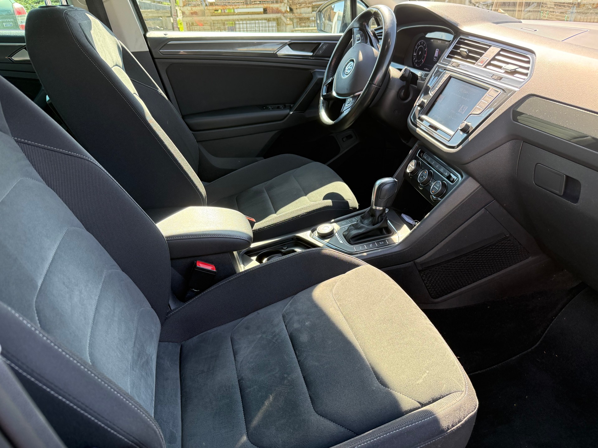 VW Tiguan 2.0TSI Comfortline 4Motion DSG-image-6
