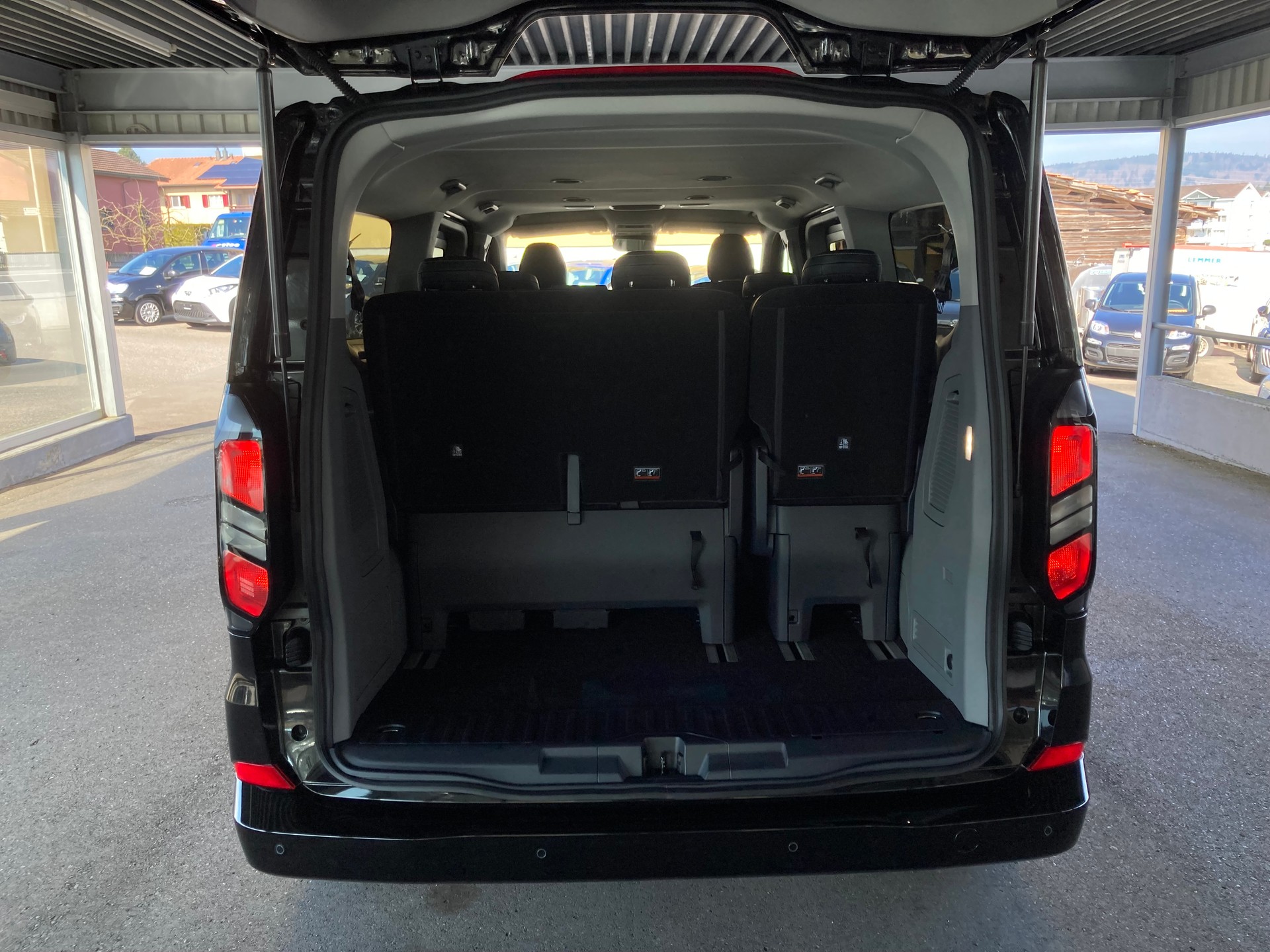 FORD Tourneo Bus 320 L2H1 TitaniumX Automat-image-7